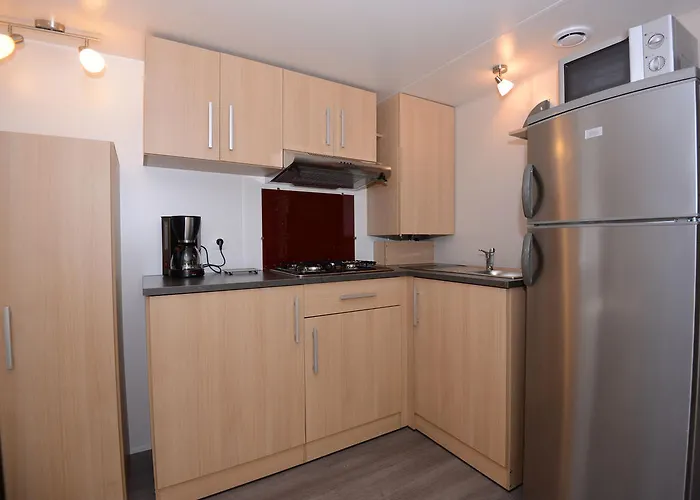 Parque de Campismo La Vetta Village Porto-Vecchio (Corsica)