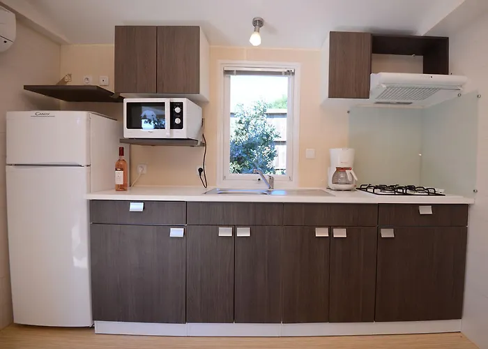 Camping La Vetta Village 4*