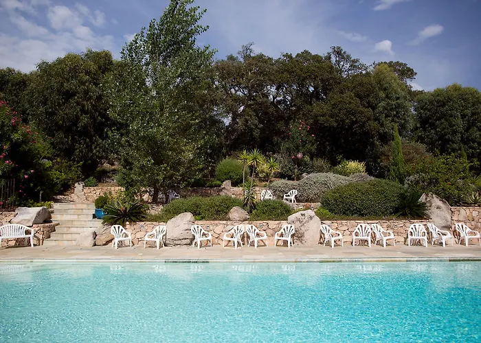 Parque de Campismo La Vetta Village Porto-Vecchio (Corsica)