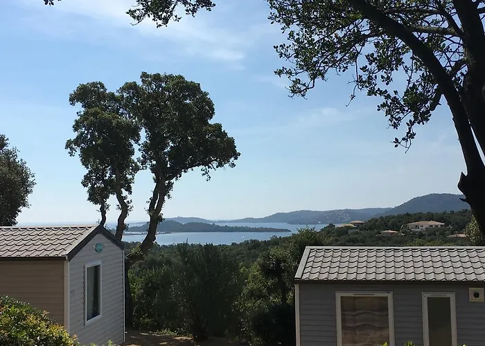 Parque de Campismo La Vetta Village Porto-Vecchio (Corsica)